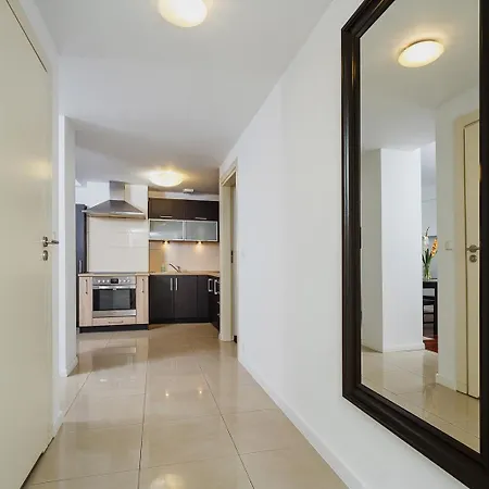 3-Bedroom Apartment With Balcony- Krowoderska Krakow Exterior photo